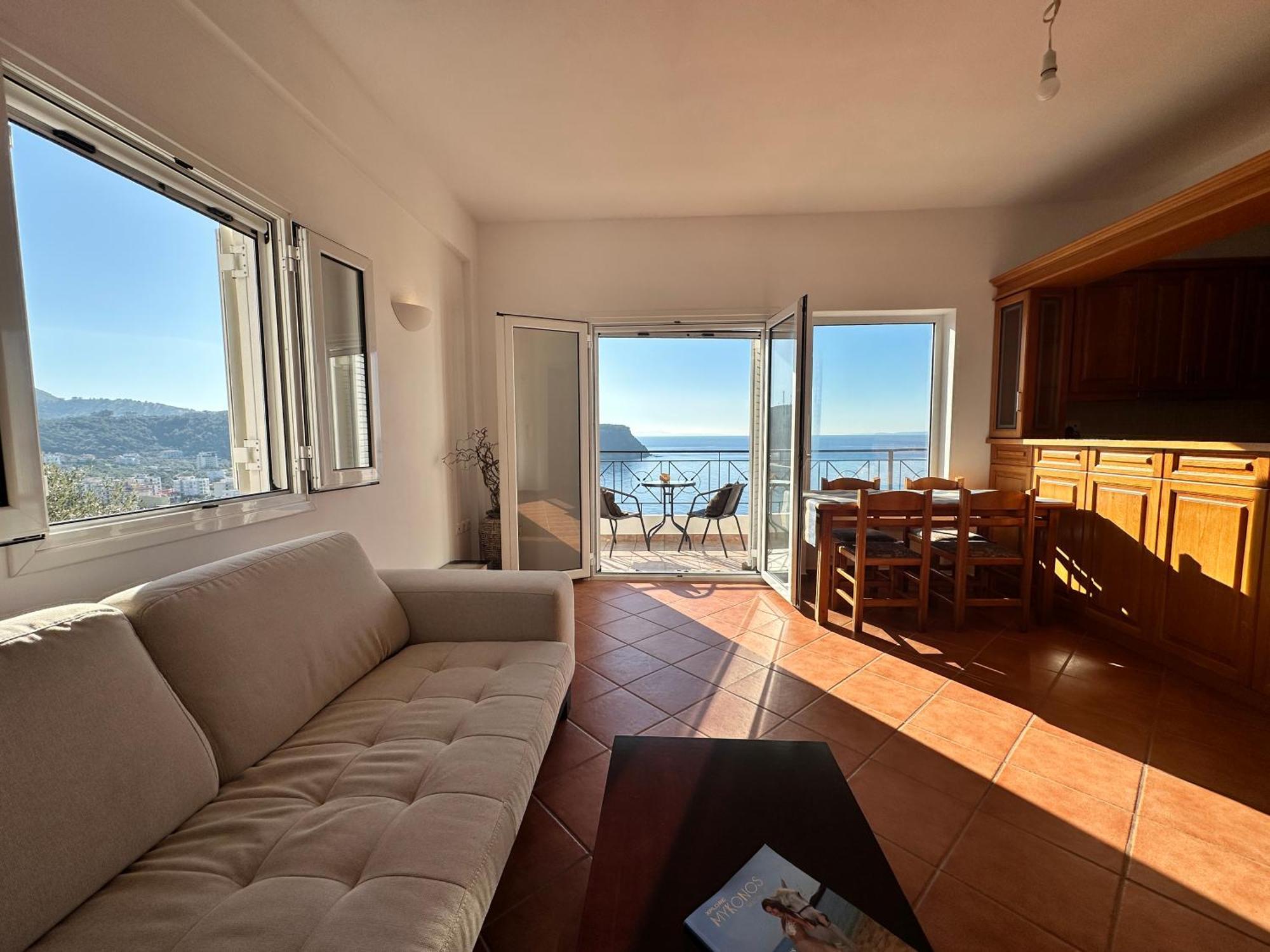 Roumers Himara Exterior photo
